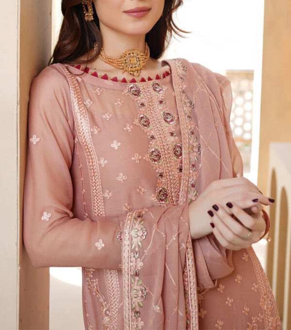 Light Taupe Wholesale Pakistani Party Wear (2) Light Taupe Wholesale Pakistani Party Wear